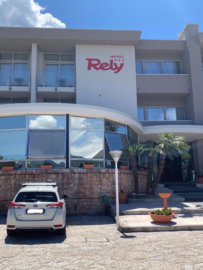 Hotel Residence Rely เบรนโซเน ซูล การ์ดา ภายนอก รูปภาพ